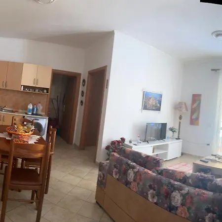 Mei Apartament Golem Apartment